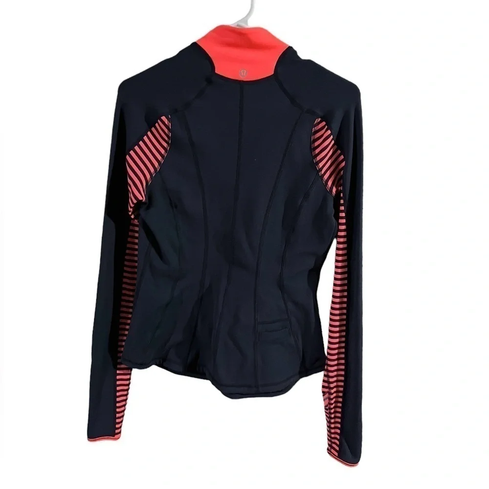 EUC Lululemon Run: U-Turn Pullover Light Flare Inkwell Classic Stripe Sz 6/8